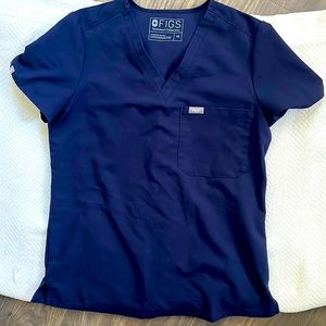 FIGS navy scrub top/pants set